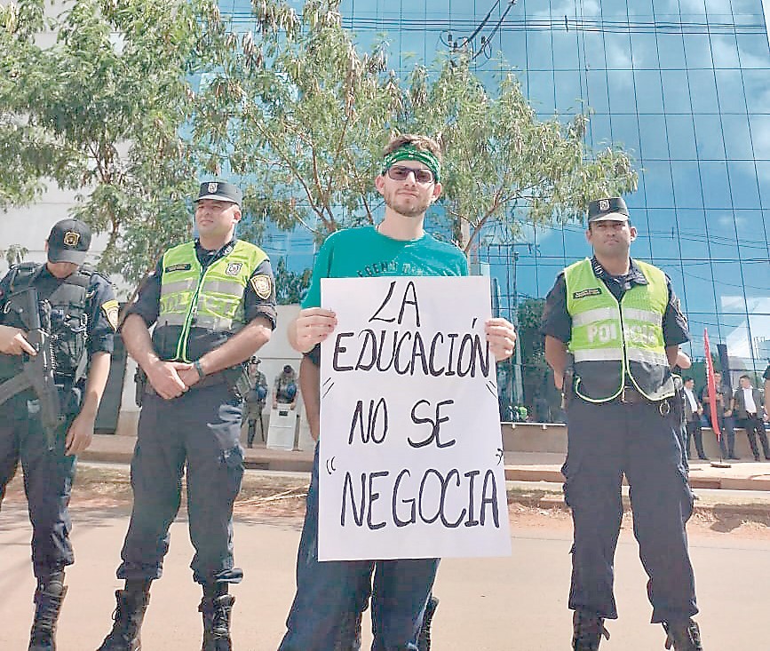 Universitarios quieren llamar la atención internacional con manifestación de hoy